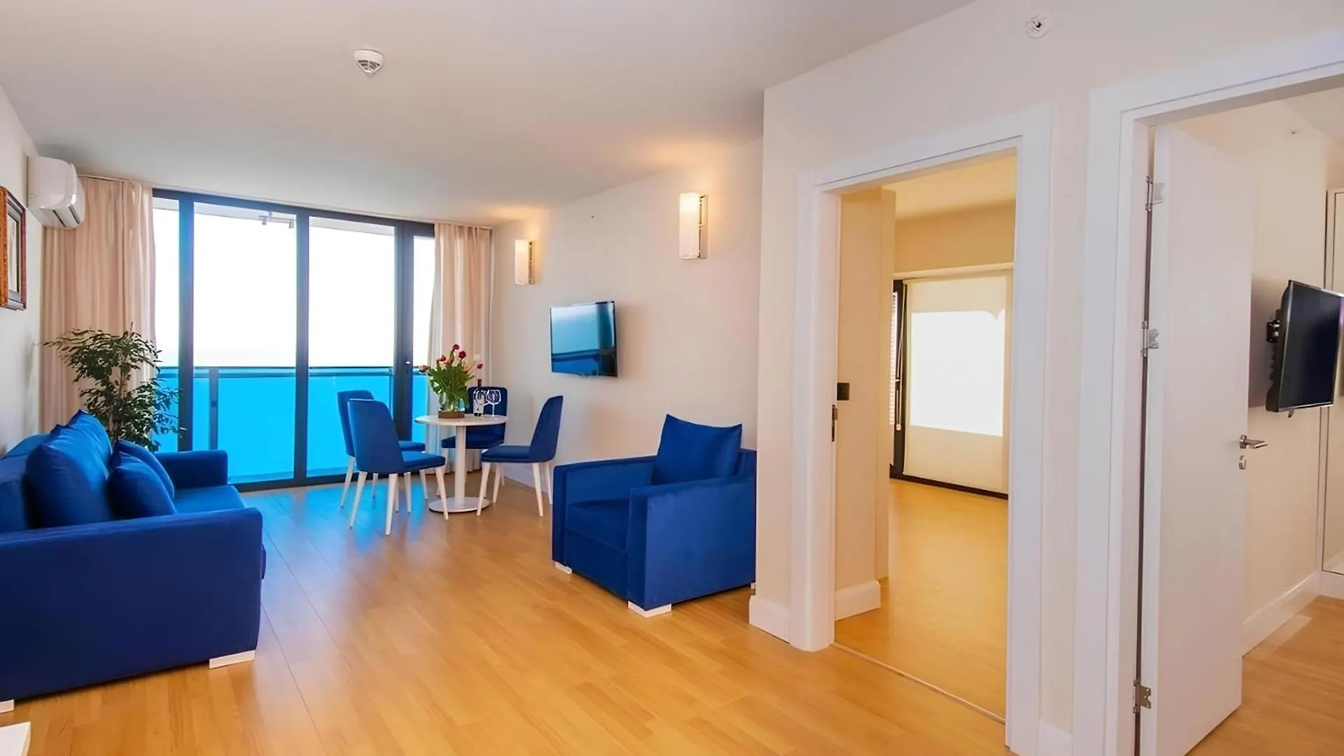 Seaside Aparthotel In Orbi City バトゥーミ アパート