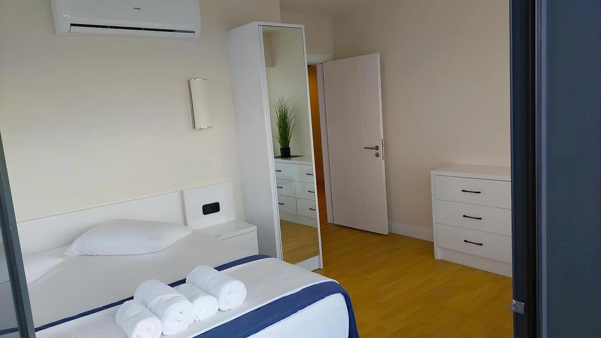 Seaside Aparthotel In Orbi City バトゥーミ グルジア
