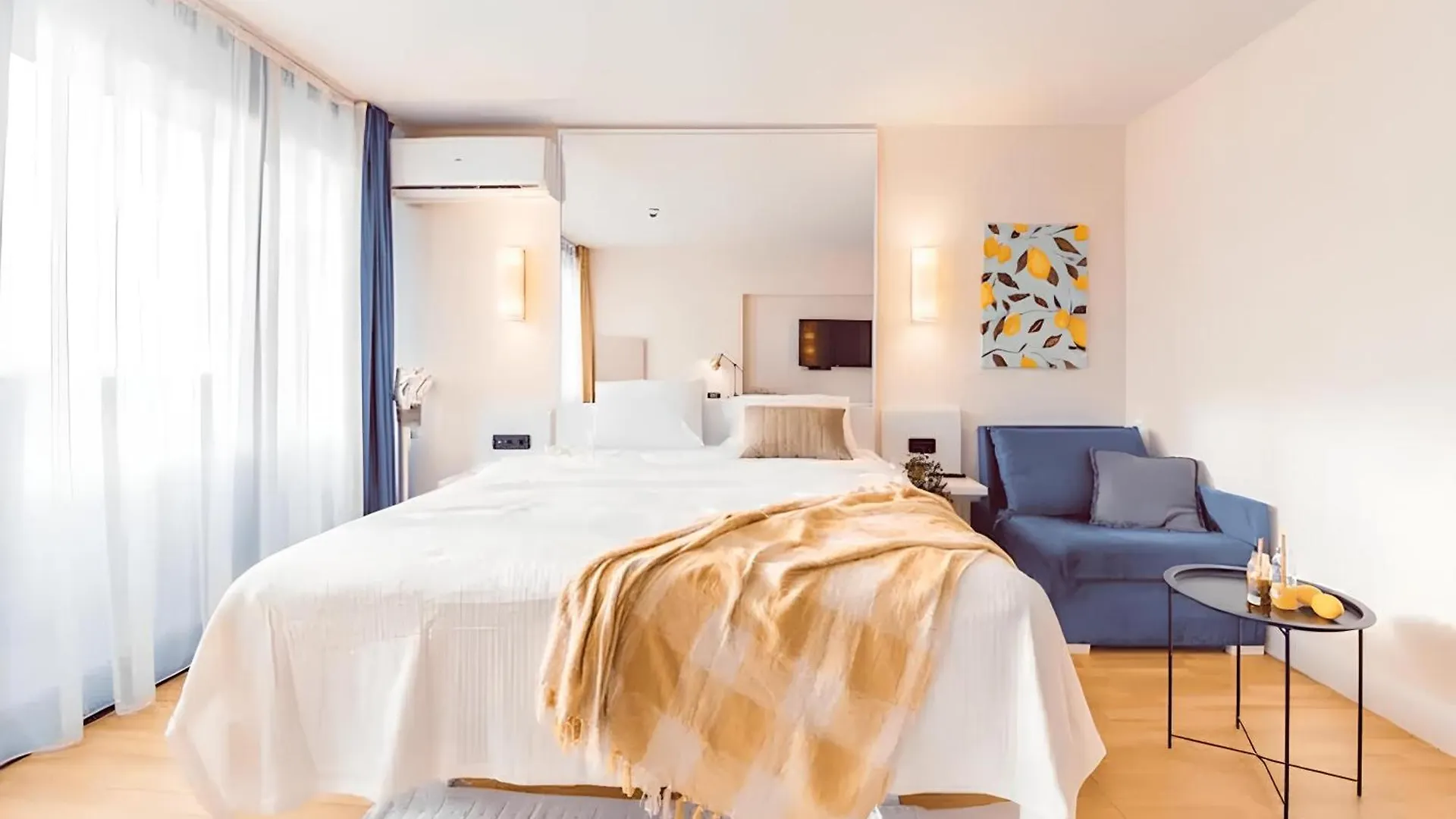Seaside Aparthotel In Orbi City バトゥーミ